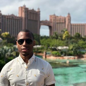 Meet your Posher, Lorenzo